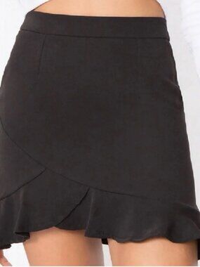 Superdown Milan Black Ruffle Mini Skirt size M